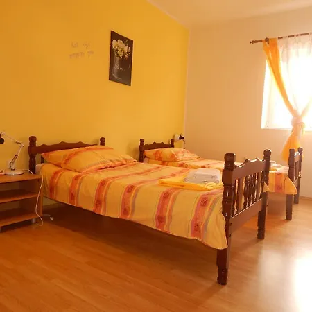 Kod Skilje Apartment Kaprije